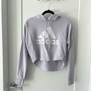 Cropped Adidas sweatshirt great condition!!